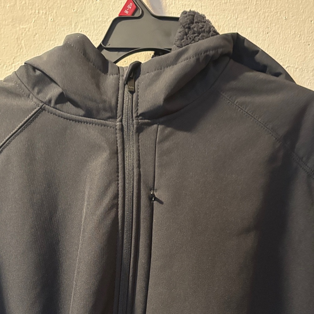 Target Men's All in Motion Black Performance Jacket - Picture 6 of 8